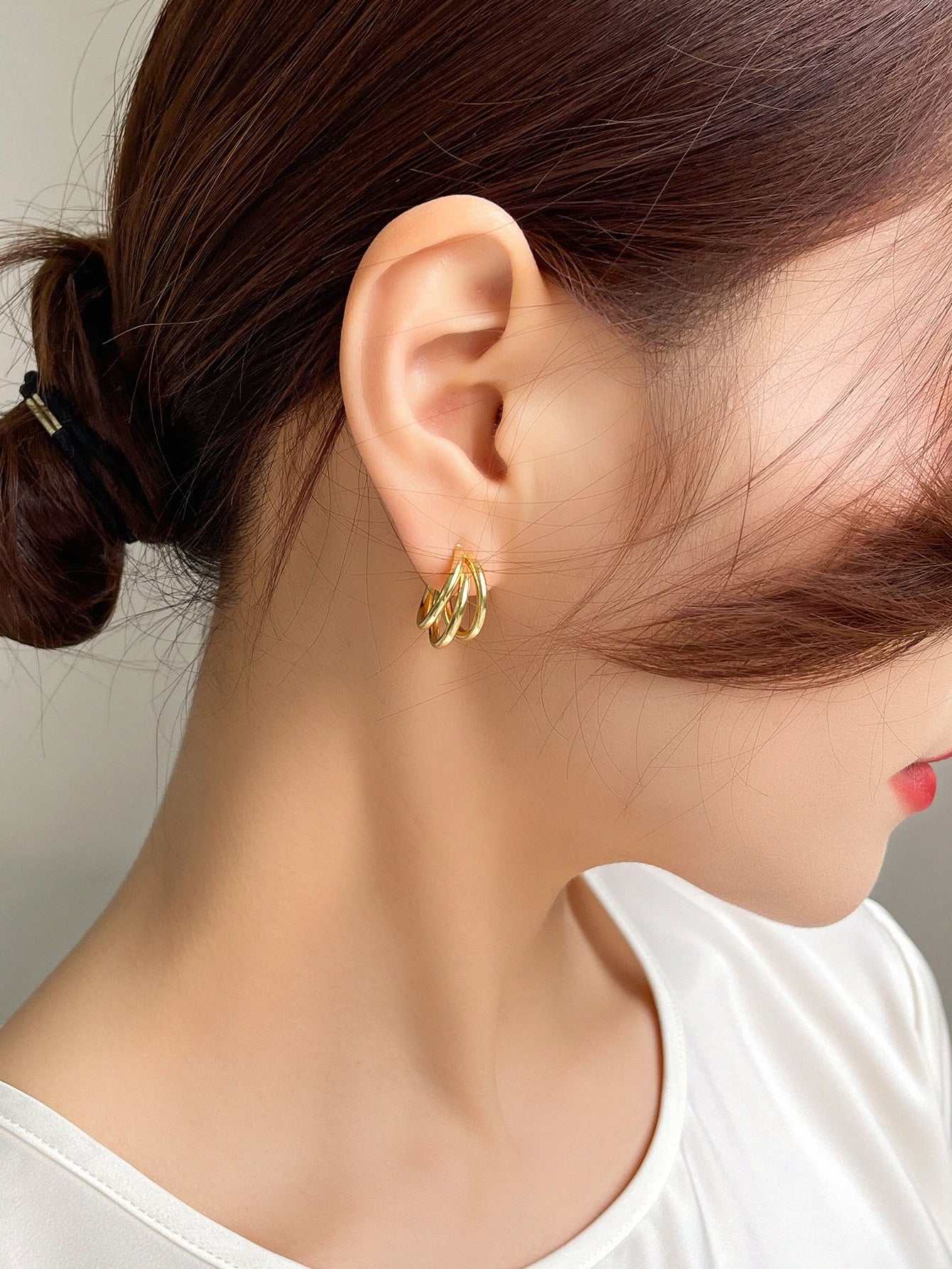 DAZY Minimalist Cuff Hoop Earrings