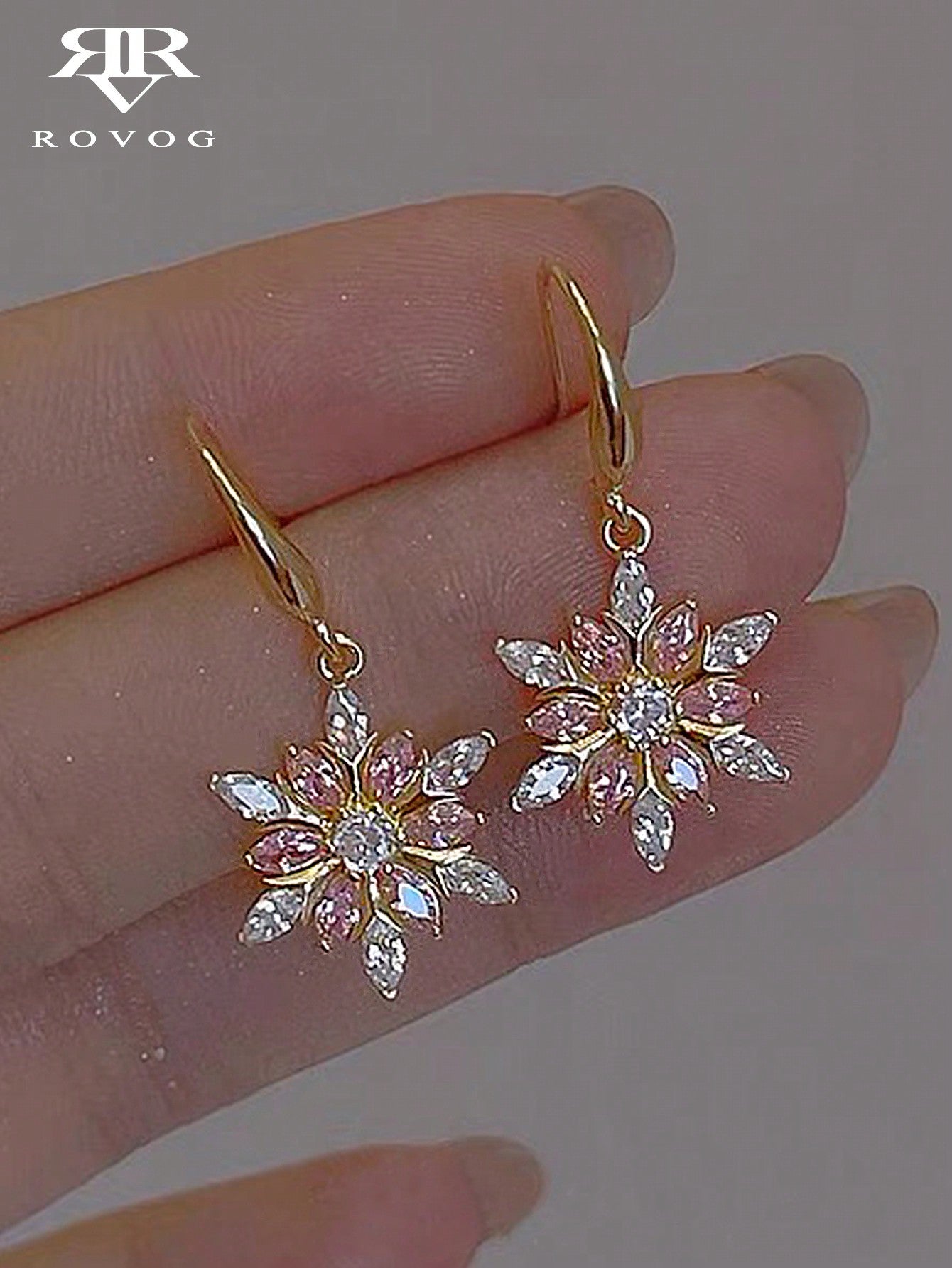 1pair Sweet & Exquisite Snowflake-Shaped Christmas Earrings Embellished With Pink Rhinestones, Elegant & Graceful Personality Jewelry For Women