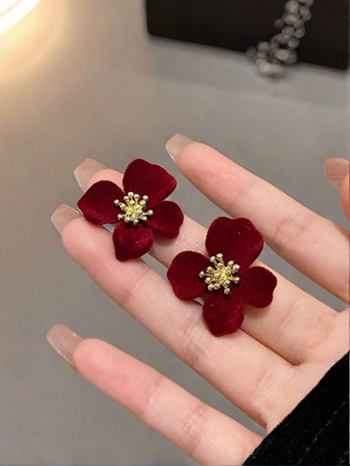 Dark Red Flower Shaped Earrings For Women, Style Ear Studs Casual