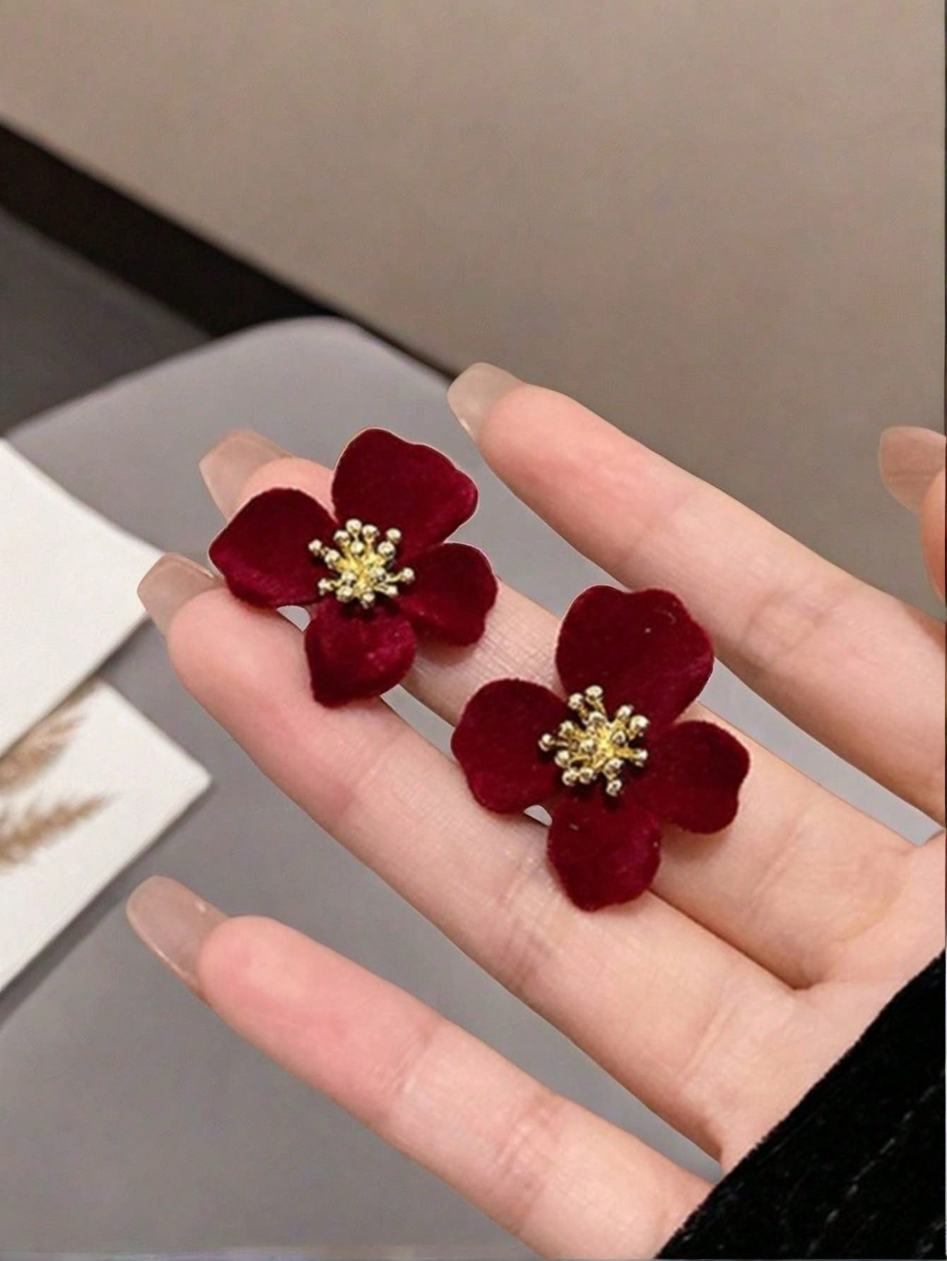 Dark Red Flower Shaped Earrings For Women, Style Ear Studs Casual