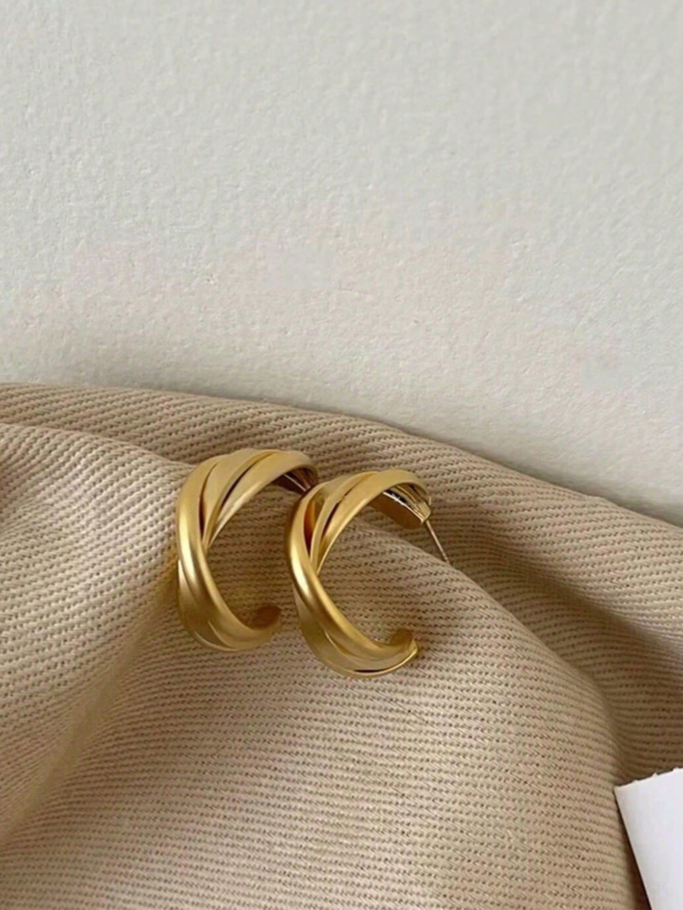 1pair Vintage Geometric Twisted Design Circle Earrings For Women With Elegant Style & High-End Feel